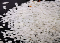 Alto polvo blanco de la multa del óxido de aluminio del corindón Al2O3 para los materiales refractarios