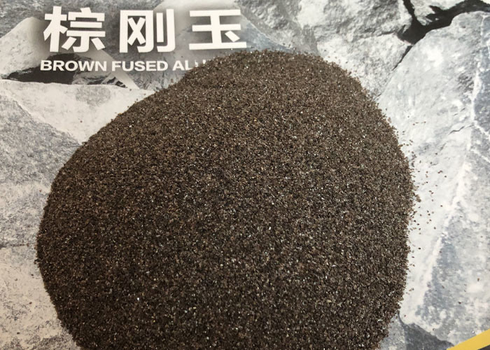 Los materiales de materiales refractarios Fe2O3 0.1%Max Brown fundieron el polvo 320Mesh-0 del alúmina ninguna pulverización
